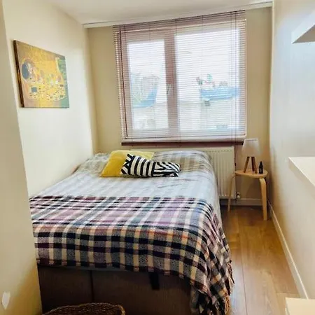 Terrace Flat In The Kadikoy Center 이스탄불