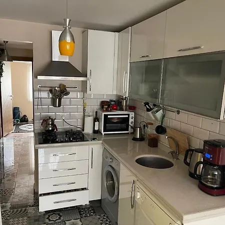 Apartment Terrace Flat In The Kadikoy Center