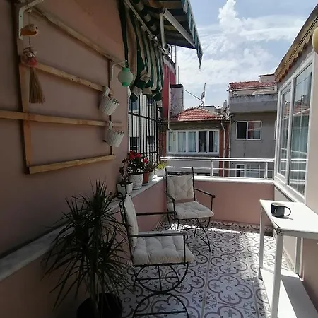 Terrace Flat In The Kadikoy Center Apartment *